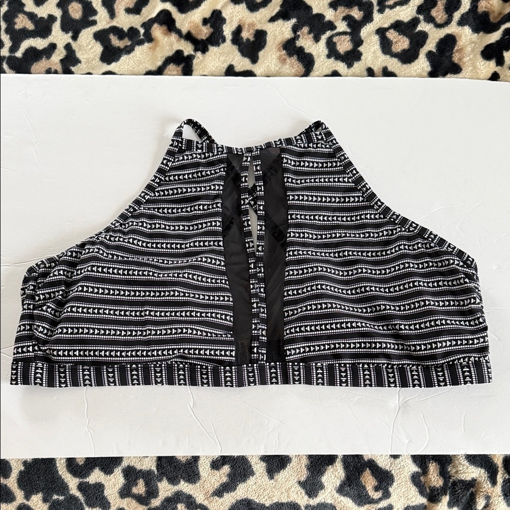 NWT Time and Tru Black and White Patterned Bathing Suit/Halter Top- size 3X